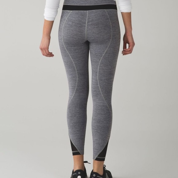Lululemon Inspire Tight II (Mesh) - Picture 3 of 7